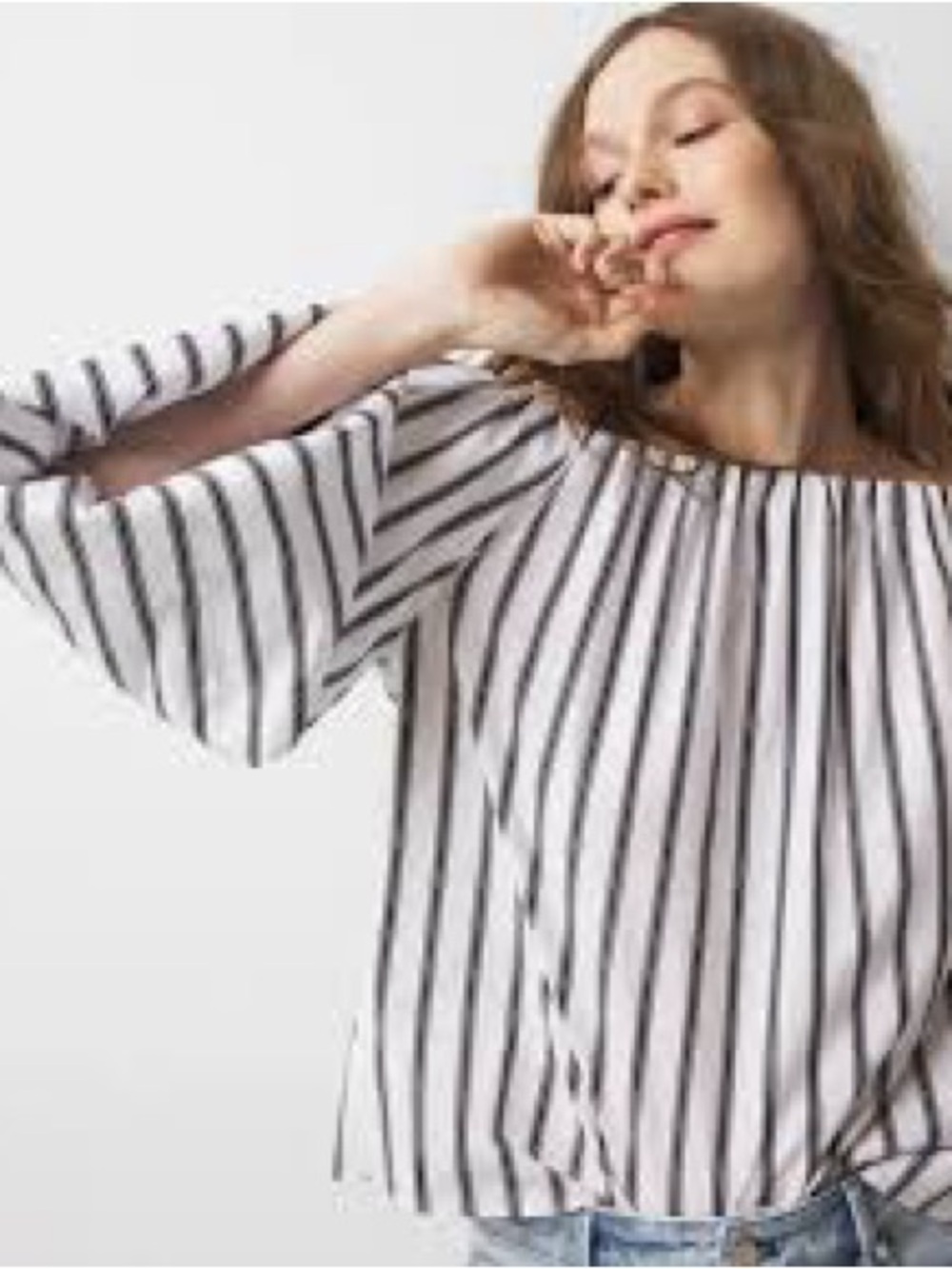 NWOT🍒White House Black Market Off-Shoulder Bell Sleeve Top